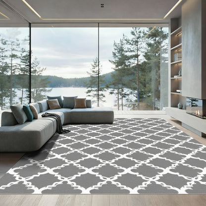 Gray White Quatrefoil Lattice Rug